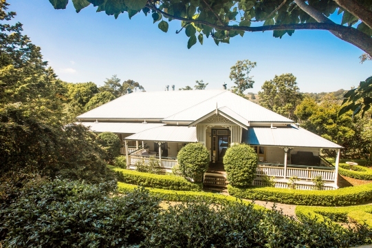 蒙特维尔瀑布山林小屋-官方