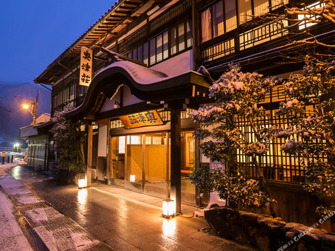 冈山县酒店住宿-名泉键汤 奥津莊 日式旅馆
