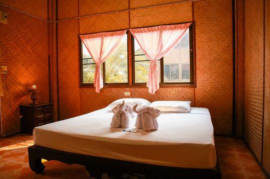 卡伦生态小屋旅馆-官方