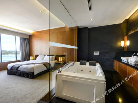 Horizon Hotel Room Type - CEO Suite