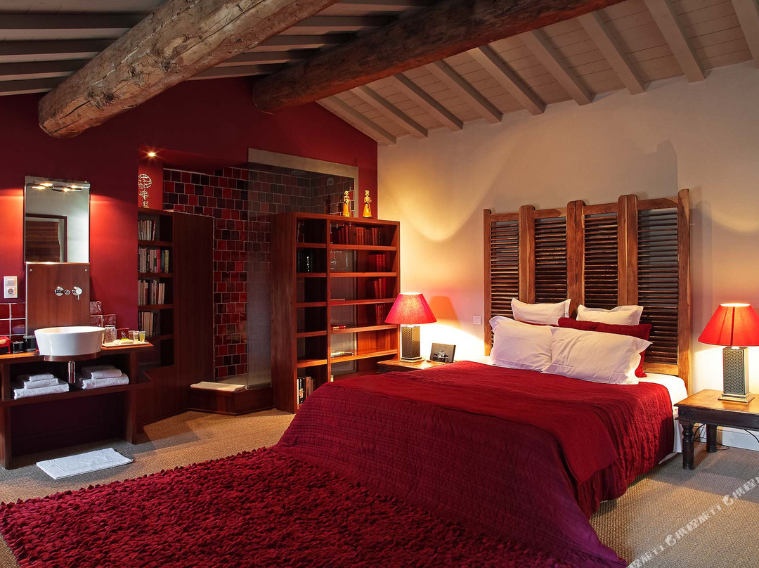 索古拉迈松河畔拉酒店