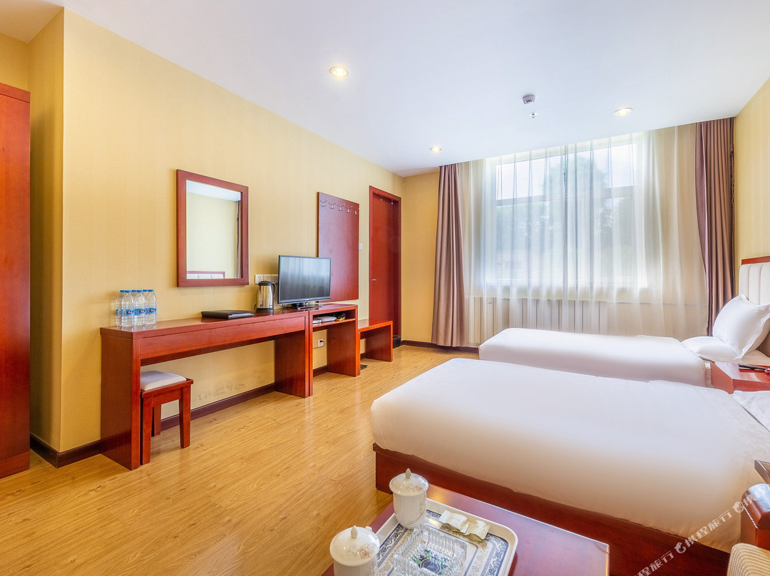 龙羊峡假日酒店