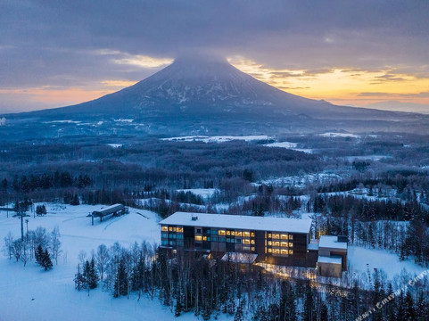 Higashiyama Niseko Village, A Ritz-Carlton Reserve