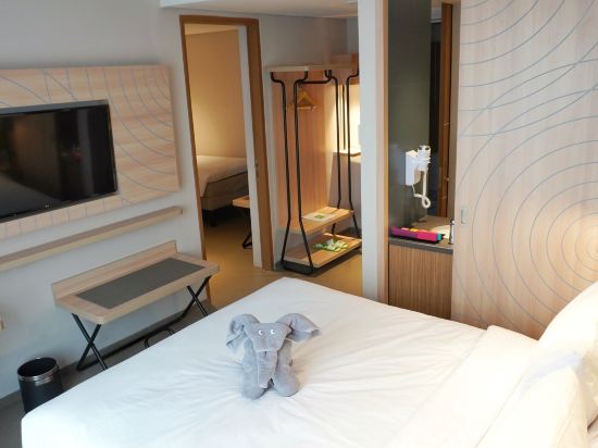 ibis Styles Bogor Pajajaran Room Type - Family Room with 1 Double Bed & 2 Single Beds