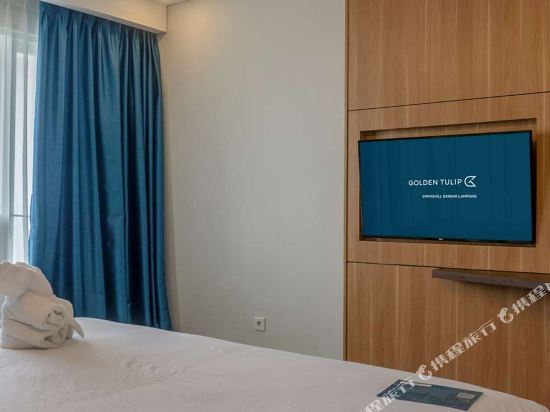 Golden Tulip Springhill Lampung Room Type - Deluxe Room 1 Queen Bed Sea View