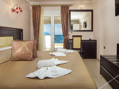 Istiaia酒店住宿-伊利亚马雷酒店