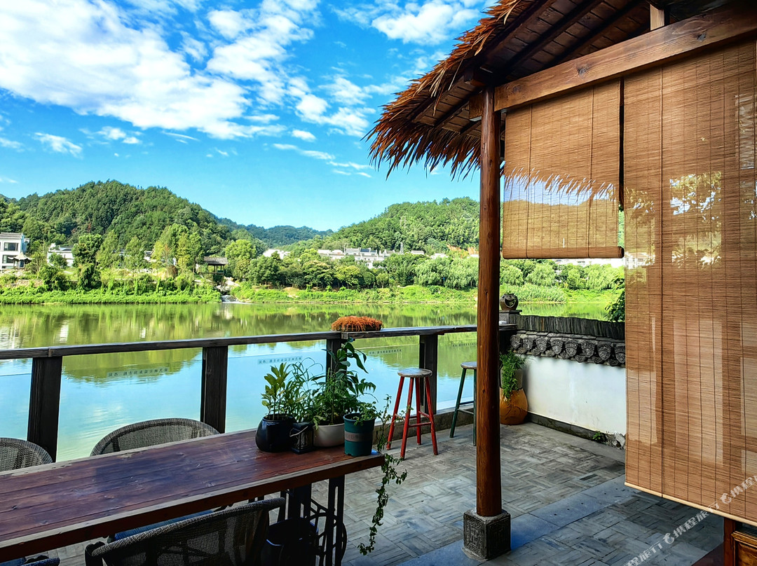 渔音绕梁服装艺术设计民宿（歙县徽州古城店）