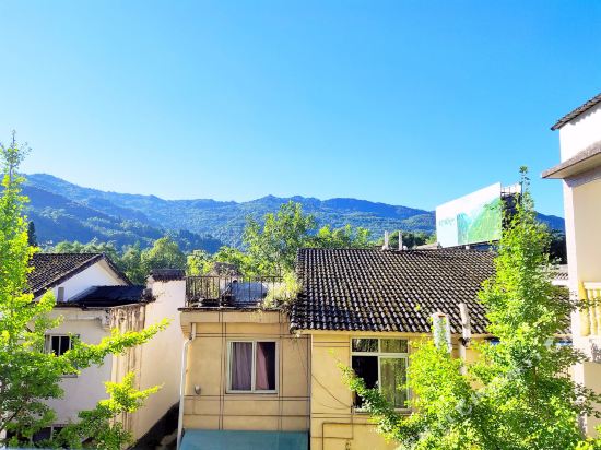 彭州宝山太阳雨度假山庄