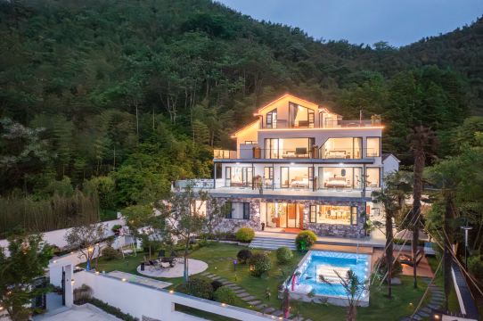 安吉青又·Jungle淺露營·星空泳池度假美宿（浙北大峽谷店）