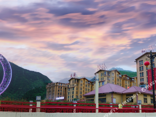 太白山水·温泉酒店（音乐喷泉店）