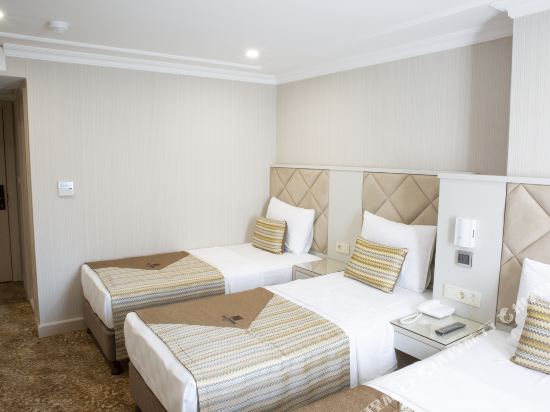 Alpinn Hotel DUE Room Type - Superior Triple Room