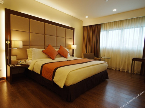 Tanauan City酒店住宿-SanTomas Suites