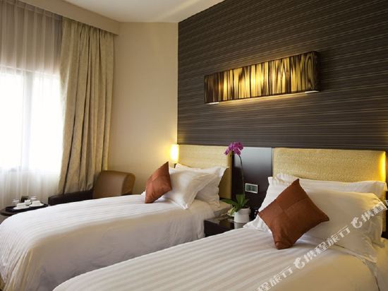 Hotel Royal Queens Room Type - Executive Twin