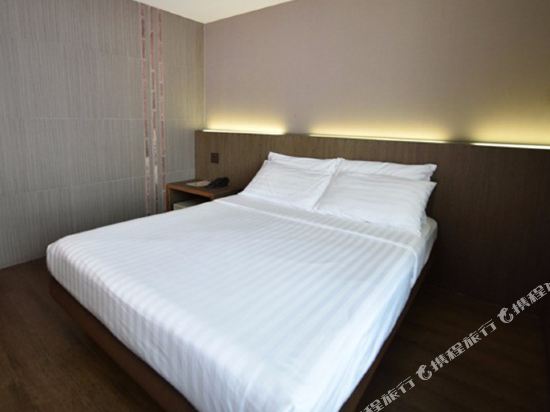 Bangkok City Hotel Room Type - Standard Double Room