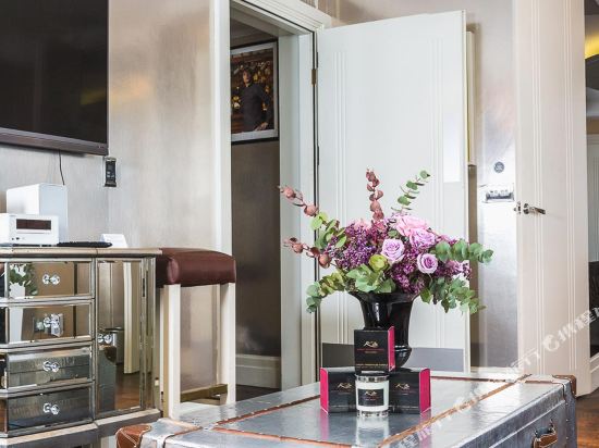 Karma Sanctum Soho Room Type - Deluxe Junior Suite Karma Sanctum Soho Room Type - Deluxe Junior Suite