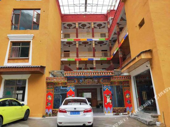 理县博巴林卡酒店