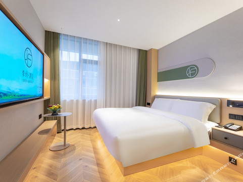 季纷·清尘酒店（丽水大厦步行街店）