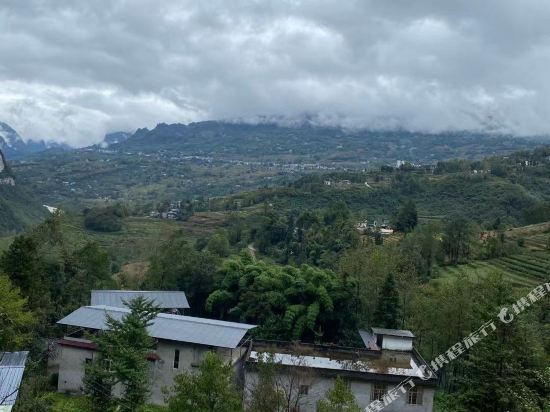 恩施大峡谷正红山庄