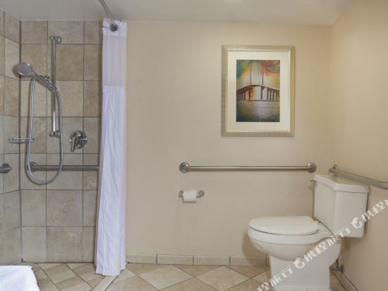 Hilton Orange County/Costa Mesa Room Type - King Room with Roll-In Shower - Mobility/Hearing Accessible Hilton Orange County/Costa Mesa Room Type - King Room with Roll-In Shower - Mobility/Hearing Accessible