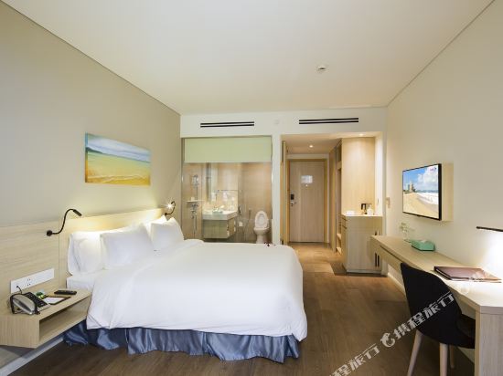 Liberty Central Nha Trang Room Type - Premier King Room