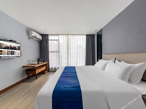 東頤酒店（阳春汽车总站东湖公园店）