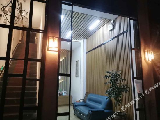 龙山逢源艺术酒店