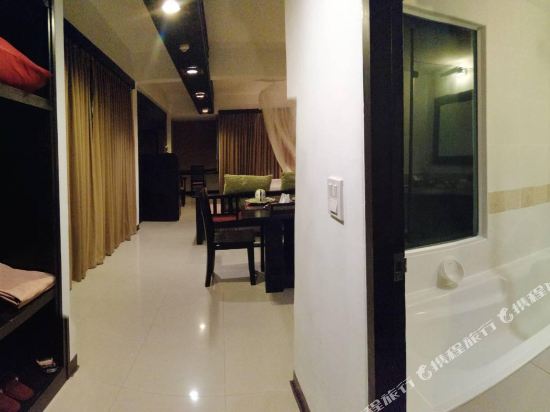 Siam Piman Hotel Room Type - GRAND, DELUXE, DOUBLE OR TWIN BED