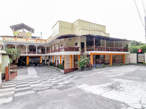 Girikerto酒店住宿-Hotel Kana