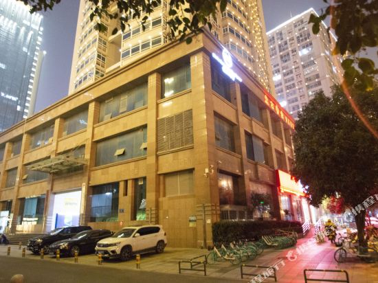 怡莱酒店(郑州商务内环会展中心店)