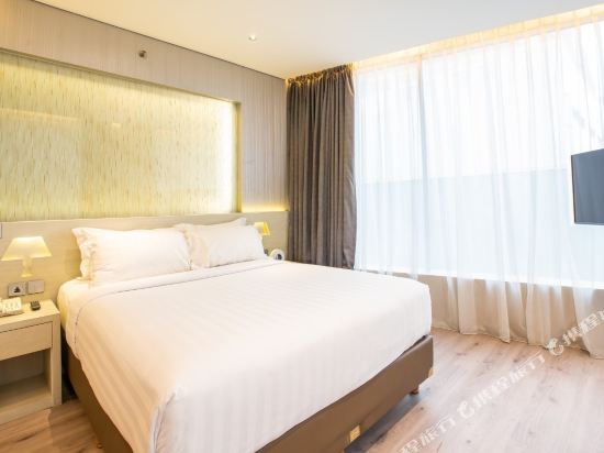 Ashley Sabang Jakarta Room Type - Grand Executive King Room