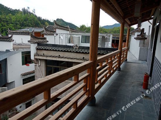 瑶里古镇肴香天然居