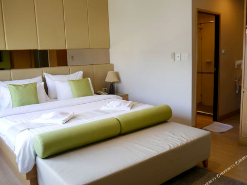 猜也蓬酒店住宿-莱尼米塔酒店