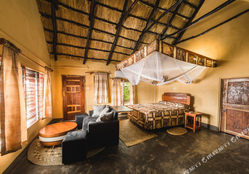 Chinunda酒店住宿-Njobvu Safari