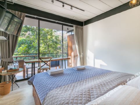 Maesa Greenery Hill SHA Room Type - Superior King Room