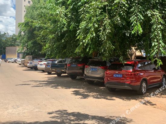 海口彩缤纷酒店