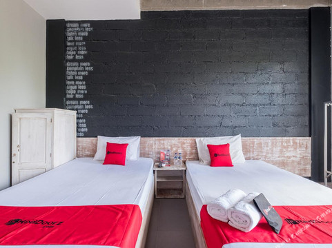 RedDoorz @ Pecatu Ungasan (Minimum Stay 6 Nights)