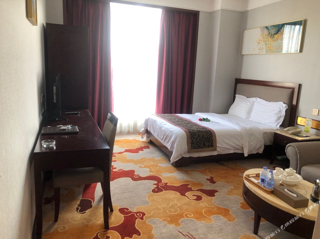 金鹏大酒店(深圳东站布吉店)主图
