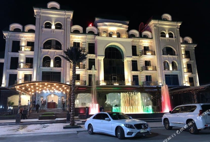 Tinchlik Plaza Hotel