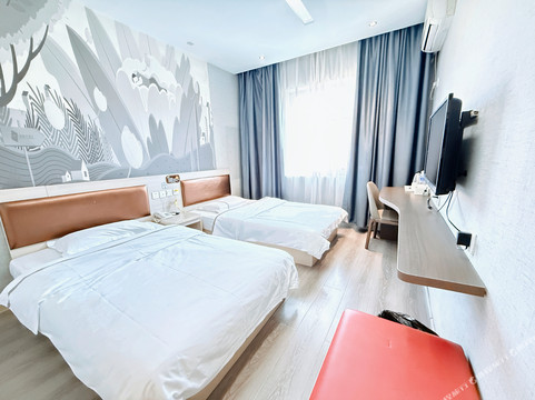 梨树尚客优快捷酒店朝阳南大路店