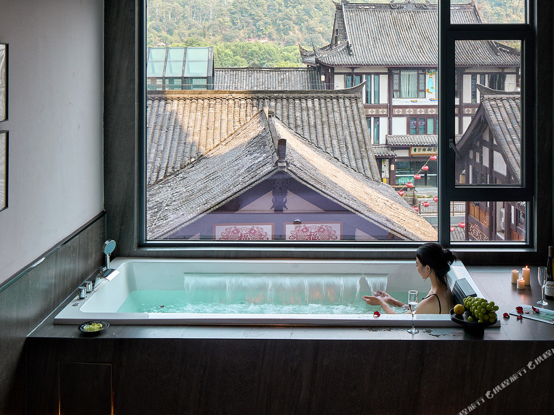 乐山L私汤江景酒店·City Vacation(乐山张公桥东大街美食街店）