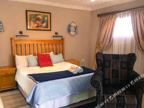 Aark Guest Lodge Room Type - Flamink