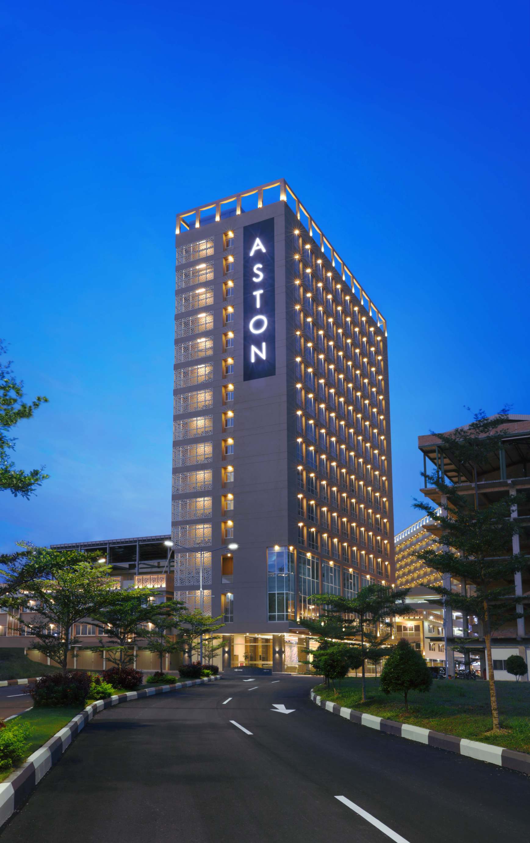 名古屋市阿斯顿酒店-官方