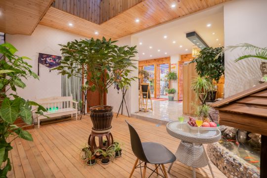 Jianshui Bushe Lin'an Inn (Zhujia Garden Branch)