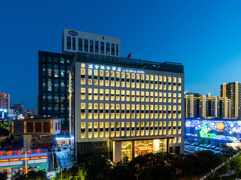 银川德吉林卡酒店（金凤区万达广场店）主图