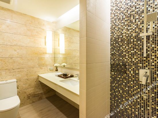 Ayrest Hotel Room Type - Deluxe Room with Pool View Ayrest Hotel Room Type - Deluxe Room with Pool View