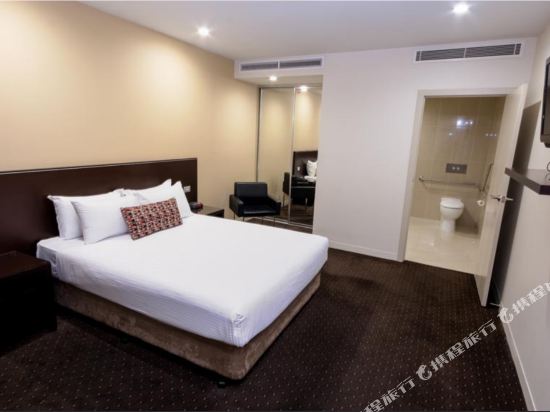Atlantis Hotel, Melbourne Room Type - Superior Queen Room - Disability Access Atlantis Hotel, Melbourne Room Type - Superior Queen Room - Disability Access