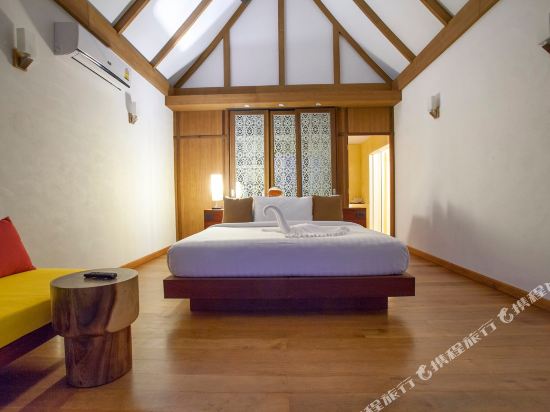 Koh Kood Paradise Beach Room Type - Deluxe Bungalow