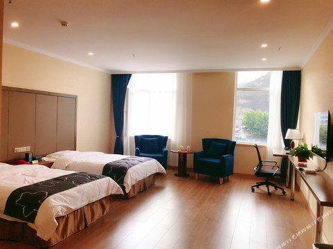 华夏宏源大酒店