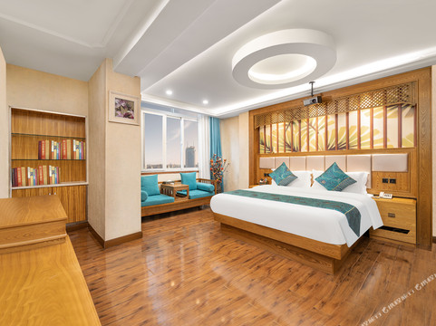 昆明V8城市主题酒店（火车站店）主图