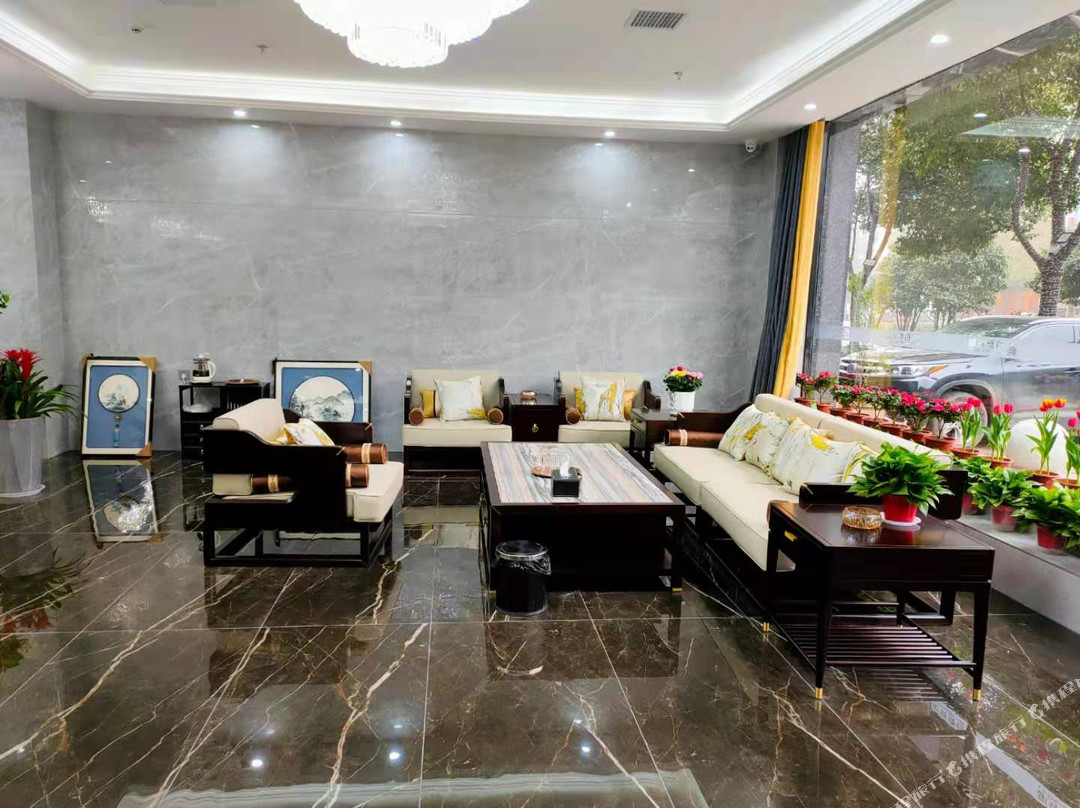 光山百泰宾馆（西亚城市广场店）